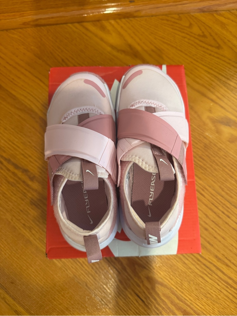 Nike Kids Pink Dual-Strap FlyEase Sneakers